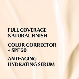 Tube d'IT Cosmetics CC+ Cream Voyage sur une surface en bois