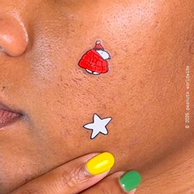 Utilisation des patchs Hydro-Star® Snoopy sur le visage
