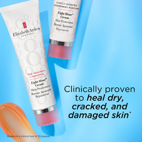 Utilisation du Baume de Protection Cutanée Elizabeth Arden sur les pieds