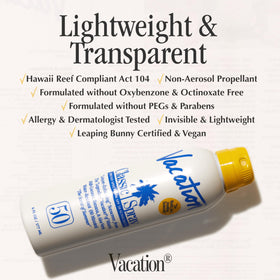 Vaporisation du spray solaire VACATION SPF 50 sur la peau
