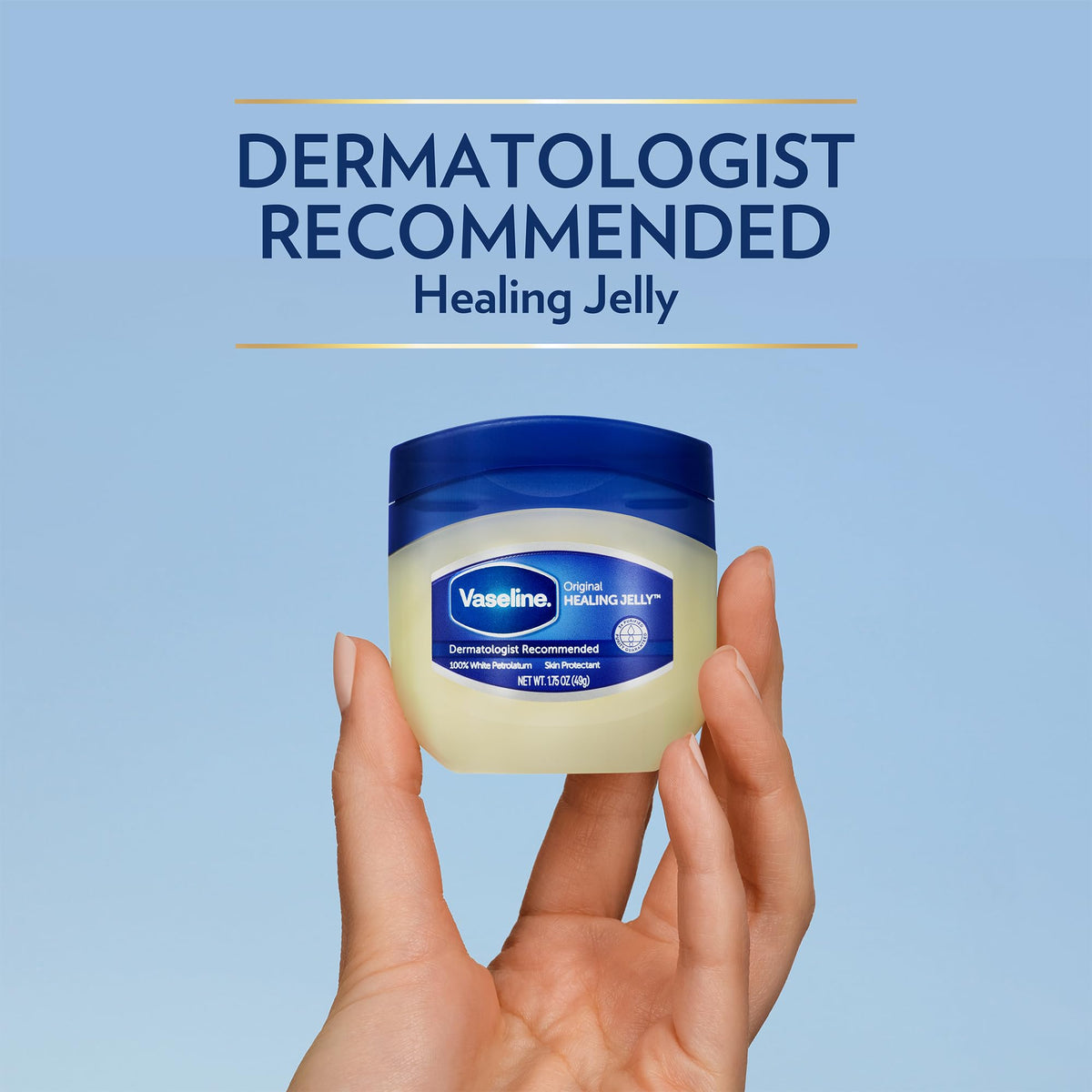 Vaseline Gelée de Pétrole Originale 1,75 oz sur une table