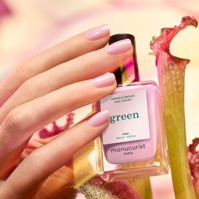 Vernis à ongles Manucurist Halo Milky Mauve avec pinceau de qualité