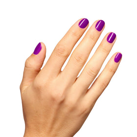 Vernis à ongles OPI Ultra Violet Daze dans son emballage