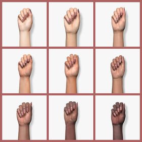 Vernis à ongles wet n wild Rouge Casting Call avec lumière naturelle