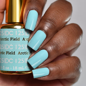 Vernis gel bleu DAISY DND sur fond blanc