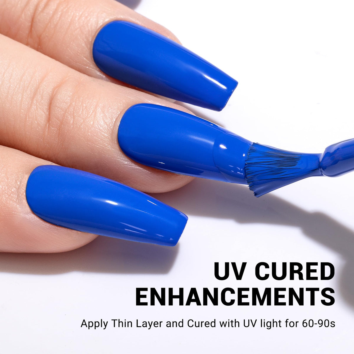 Vernis gel bleu royal MelodySusie à côté d'une lampe UV