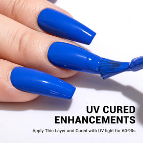 Vernis gel bleu royal MelodySusie à côté d'une lampe UV