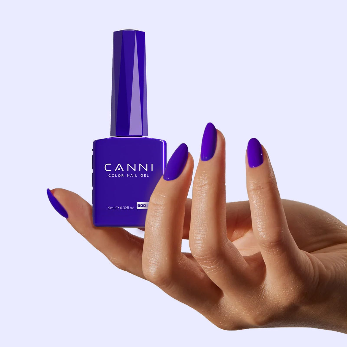 Vernis gel CANNI bleu royal après durcissement sous lampe UV