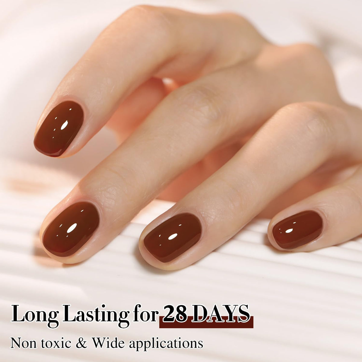 Vernis gel Double Rhythm en application sous lampe UV