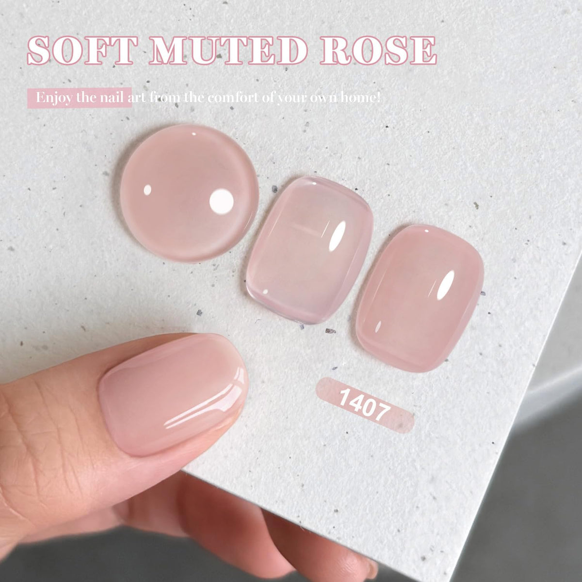 Vernis gel RARJSM beige nude sur un fond neutre