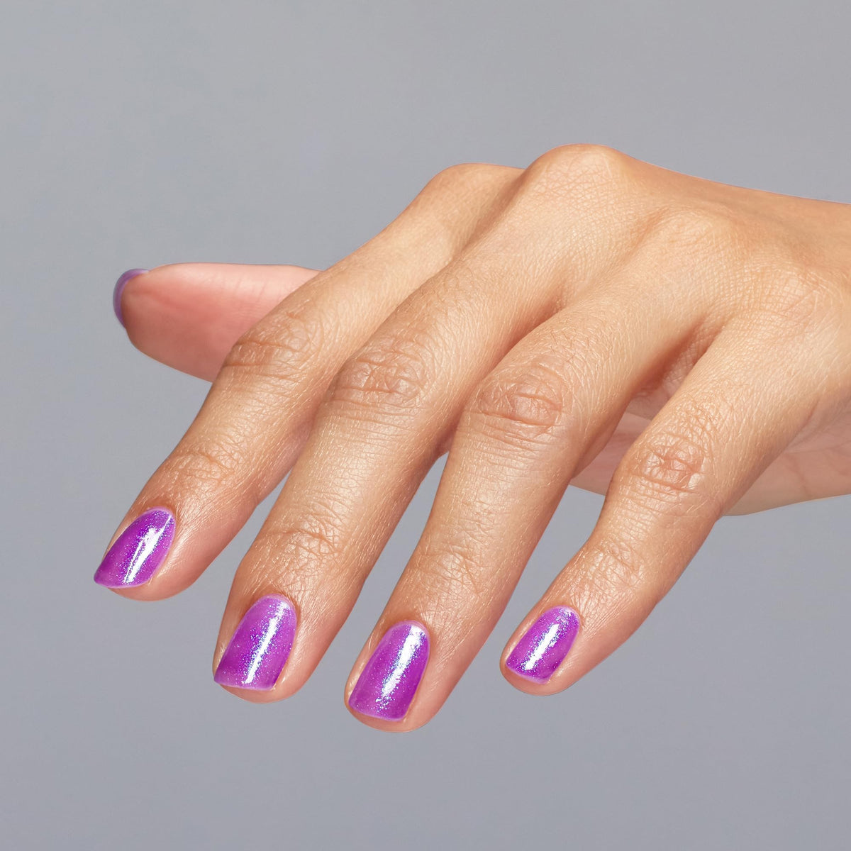 Vernis OPI Feelin’ Libra-ted violet avec une finition brillante