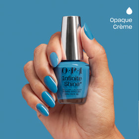 Vernis OPI It's In Your Jeans exposé sur une table