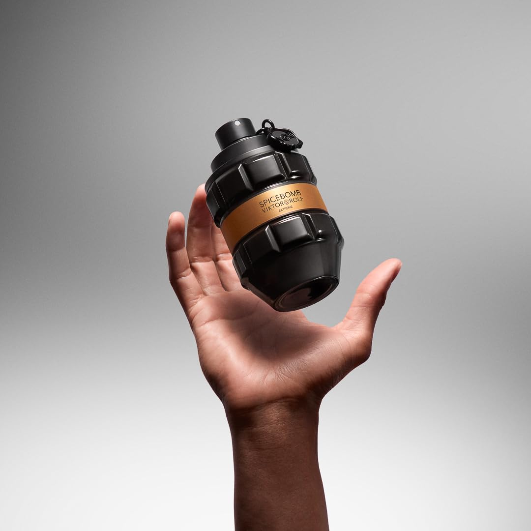 Viktor&Rolf Spicebomb Extreme Eau de Parfum 100ml dans un décor élégant