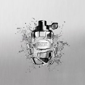 Viktor&Rolf Spicebomb Metallic Musk sur une surface élégante