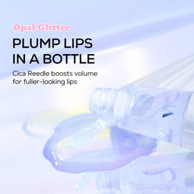 VT COSMETICS Reedle Shot Lip Plumper Crystal texture du produit sur une main