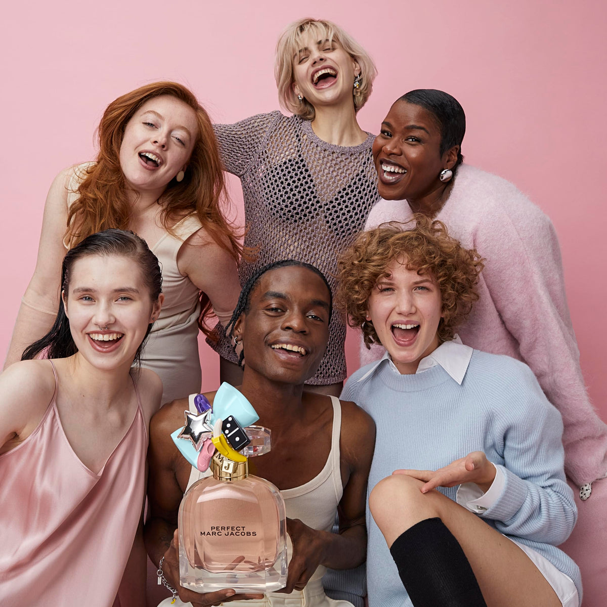 Vue d'ensemble du set Eau de Parfum Marc Jacobs avec packaging