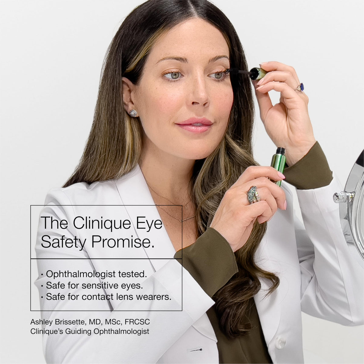 Vue de l'arrière du crayon à sourcils Clinique Quickliner