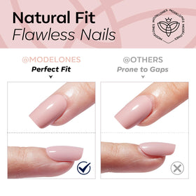 vue des faux ongles press-on dans leur emballage