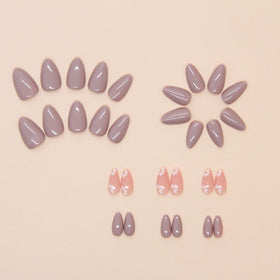 Vue des faux ongles pressés MAOTTIE, taille et design variés