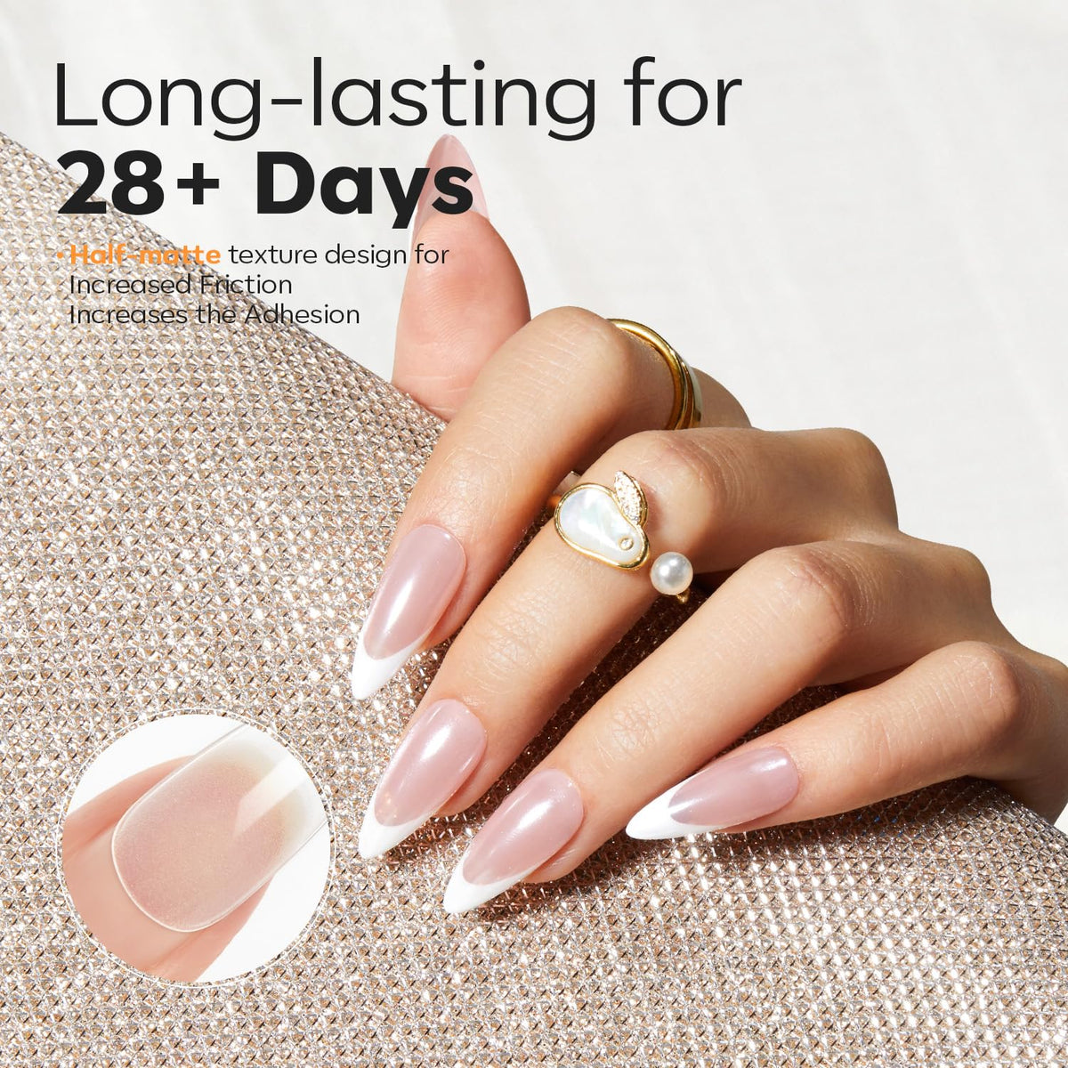 Vue des tips ongles stiletto medium modelones avec texture semi-mate