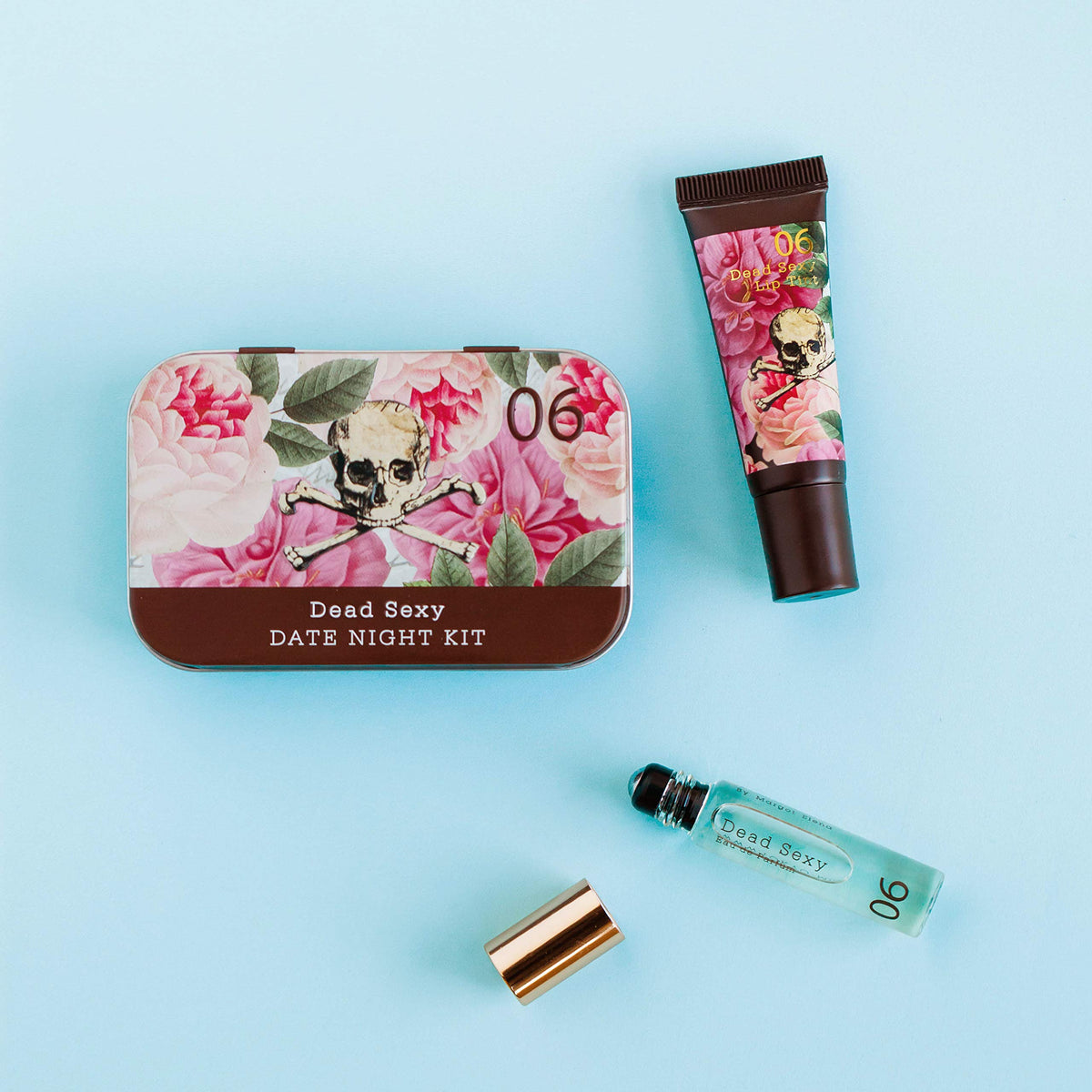 Vue du rollerball parfum TOKYOMILK Dead Sexy en usage