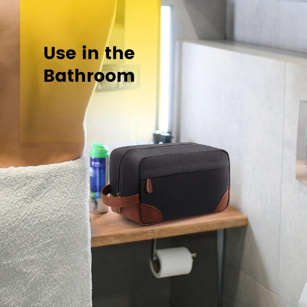 Vue latérale de la trousse de toilette Vorspack avec articles de voyage