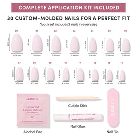Vue rapprochée des faux ongles Glamnetic avant application