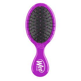 Wet Brush Mini Démêlant rose vue de face avec poils IntelliFlex