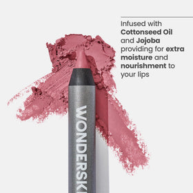 Wonderskin Crayon Contour Lèvres 360 sur une main avec swatch