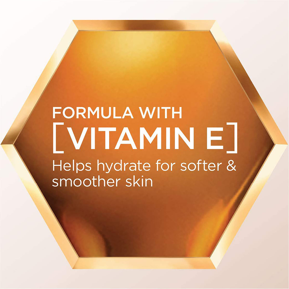 Zoom sur le flacon de la lotion auto-bronzante L'Oreal Paris
