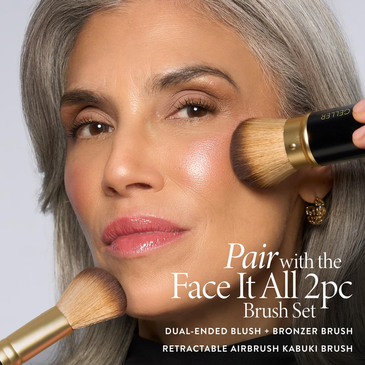 Zoom sur le highlighter de la palette Cheek to Chic Tropical Glow