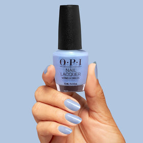 Zoom sur le vernis OPI Happy Play-ce et son fini brillant