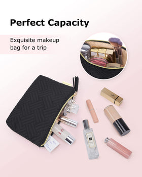 Zoom sur le zip et le pompon de la trousse de maquillage BAGSMART