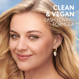 Zoom sur les cils avec le mascara COVERGIRL Lash Blast Clean Waterproof